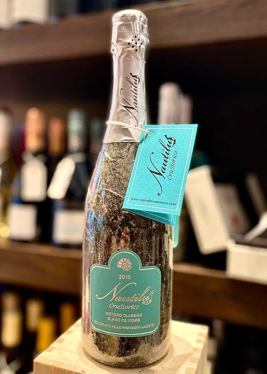 Discover "Nautilus" Cru Storico 2016, the sparkling from the bottom of the lake.